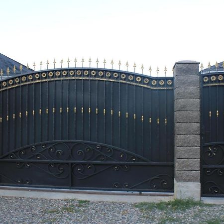 Hotel Акватика Pizunda Exterior foto
